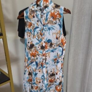 Floral Sleeveless‎ Button-Up Dress